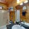 Blue Ridge Cozy Cabin in the Woods with Hot Tub! - Blue Ridge