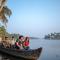 Kuttanad Kayak Club by Lexstays - 阿勒皮