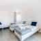 Apartment Julio Pomar, swimming pool