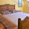 6 Bedroom Stunning Home In Janville - Janville