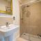 Stylish Sea View Apartment - Torquay