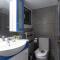 Modern 2BD apt in Athens , 3-min metro - Athens