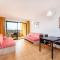 Apto con Terraza 102