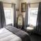 Westend Bar & select accommodation