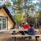 Wild Pines Cabins - Surrey