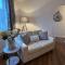 Nearby Glastonbury, Next to Street Town Centre - Ground Floor Large 3 BD With Parking, Sleeps Up to 6