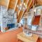 Donner Lake Views Rustic Truckee Cabin! - تروكي