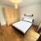 Beautiful 2 bedroom garden flat w/ free parking - Surbiton