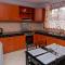 Luxe Furnished Apartments Unit 3