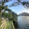 On the water’s edge - hot tub & fireplace. - Cape Town