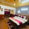 Hotel Hilltop At Mall Road Manali With Open Terrace - Manāli