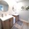 Flamingo by the Sea Cozy Spacious Modern 5 min to Beach Video Tour Sleep up to 10