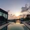 Villa Obsidian, with staff, sea view and walk to Choeng Mon beach