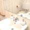 Charming apartment & parking by ANTHEA HOMES