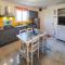 1 Bedroom Gorgeous Home In Capestang