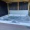 Luxury Central Bmth House with Hot Tub. Stunning!