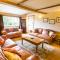 Hollyhock Cottage, Clematis cottages, Stamford