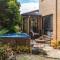 21 Cedar Grove