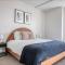 Elmhurst 1br w lounge pool gym nr Metra CHI-861 - Elmhurst
