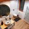 SQUARE 16 Apartman - Absolutely Central Location with Self Check In - Сомбатгей
