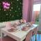 The Pink Jungle, Yes It Exists! - 利物浦