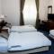 Hotel Hum