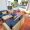 Modern Townhouse 7 mins walk from the beach and 15 mins from port