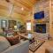 Broken Bow Cabin with Hot Tub and Deck - 4 Mi to Lake! - Broken Bow