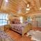 Broken Bow Cabin with Hot Tub and Deck - 4 Mi to Lake! - Broken Bow