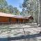 Lavish Cabin Hot Tub and Deck, Near Broken Bow Lake - Broken Bow