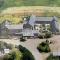 4 beautiful stone built barns sleeping 17 people - Llangwm-isaf