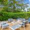 Tropical Oasis 809