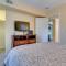 Englewood Apt with Patio in Denver Tech Center - إنجليوود
