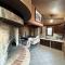 Villa Recluso-3 bd luxury country villa, huge heated pool with hydromassage, individual bbq & large yard, mountain view