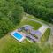 Cloud Nine: Have it All, Pool with Hot Tub and Secluded Lake! - Middletown