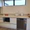 Cozy 2- Bedrooms Unit In Hamilton