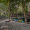 Los Vivos Beachfront Experience