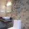 hotel apple blossom 2 minutes walking from Mall road