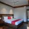 hotel apple blossom 2 minutes walking from Mall road