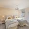 6 Bedroom City Centre Georgian Town House - Abbey & Baths-2 min walk