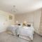6 Bedroom City Centre Georgian Town House - Abbey & Baths-2 min walk