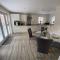Westergate - 4 Bed Luxury Home with free parking