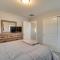 Fire Pit and Shuffleboard Suburban Denver Home - دنفر