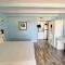 TAMPA BAY, BEACH step away, WIFI, FREE PARKING,POOLS, JACUZZI