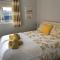 Lesbury Lodge - (a bijou residence) with hot tub