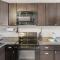 Lifes a Beach - walk to everything in historic Carolina Beach! condo