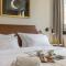 Leonis Restaurant & Rooms