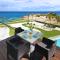 Green Bay Seafront Apartment
