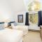 Mountain View Dream on River Trail - Hot Tub, Garage, Lift 7 Ski In Out condo