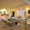 Atlantic Waterfront Cottage D3, 4 bedroom, Sea view